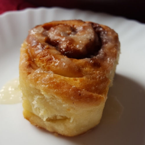 vegan cinnamon roll