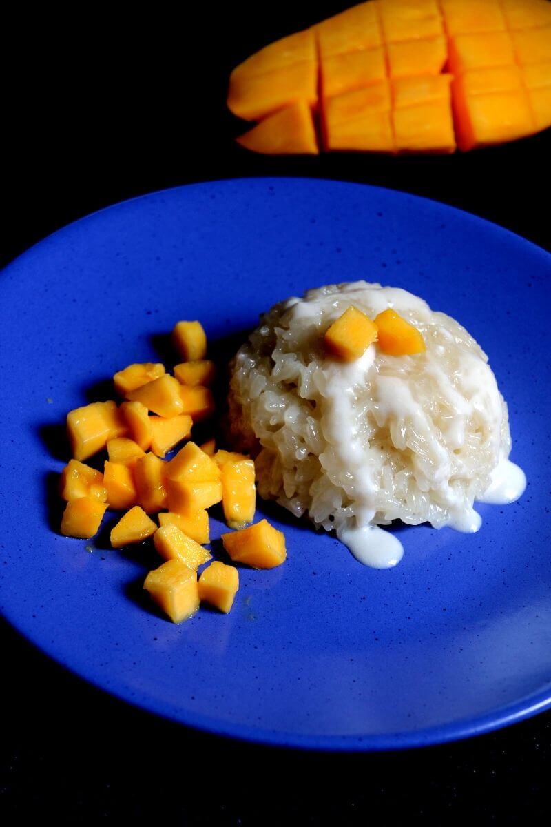 https://greenbowl2soul.com/wp-content/uploads/2019/05/mango-sticky-rice_5.jpg