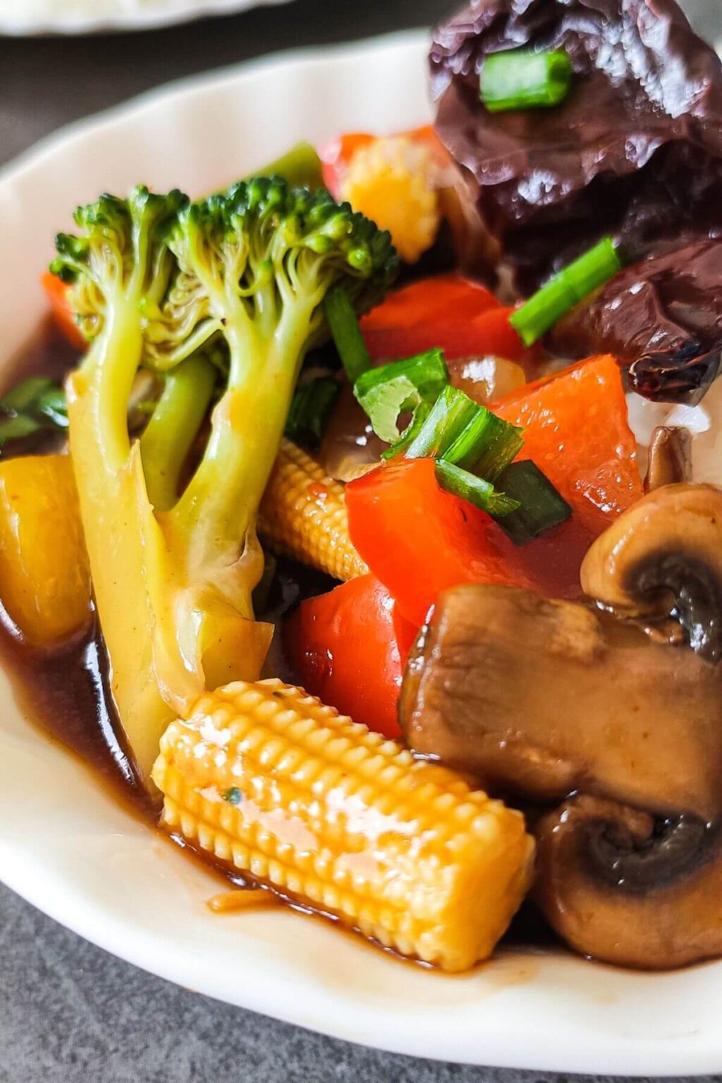 Vegetables in hot garlic sauce (Chinese style)