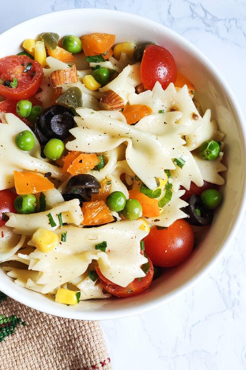 https://greenbowl2soul.com/wp-content/uploads/2019/10/Easy-vegan-pasta-salad.jpg