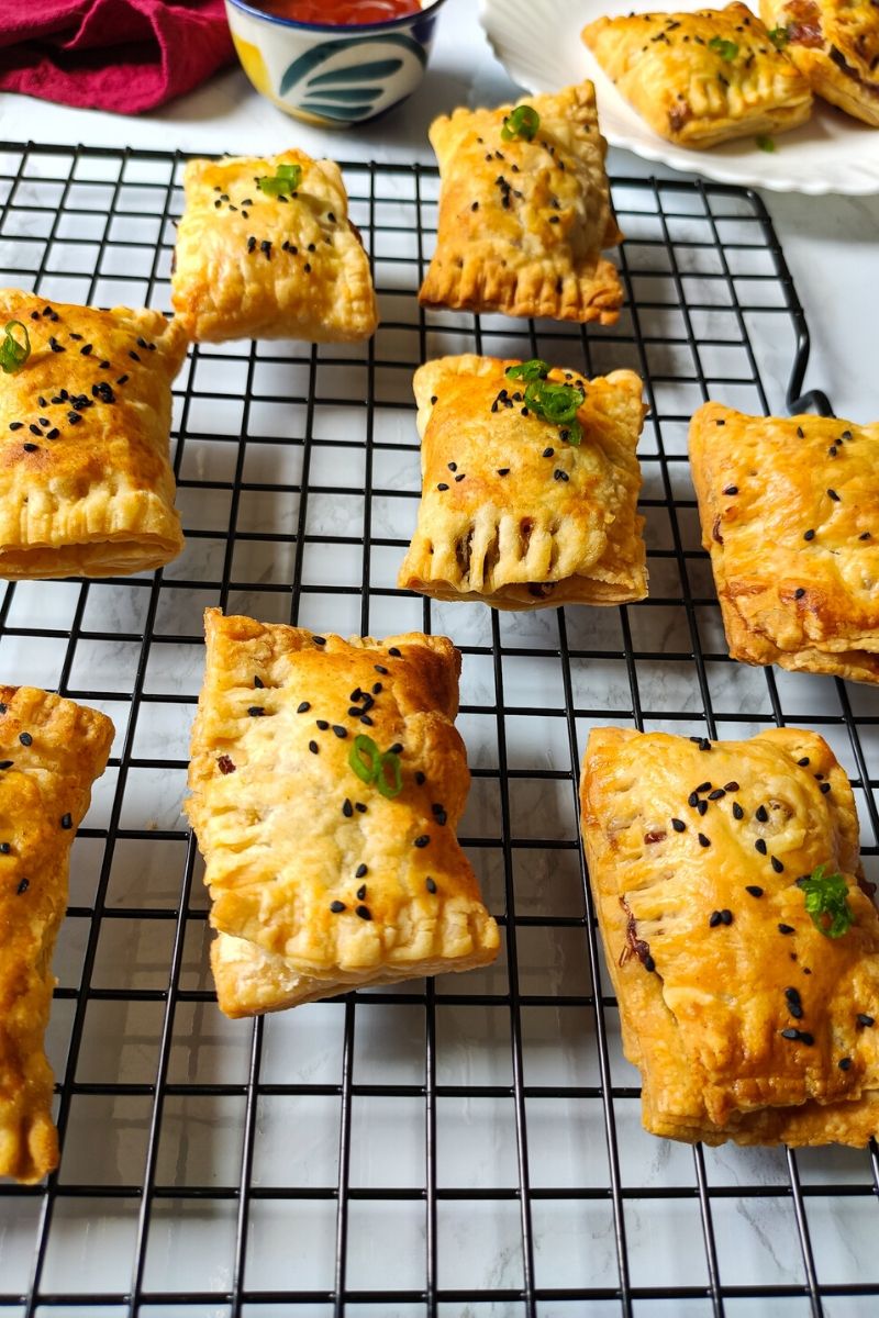 Veggie puffs kept on a cooling rack