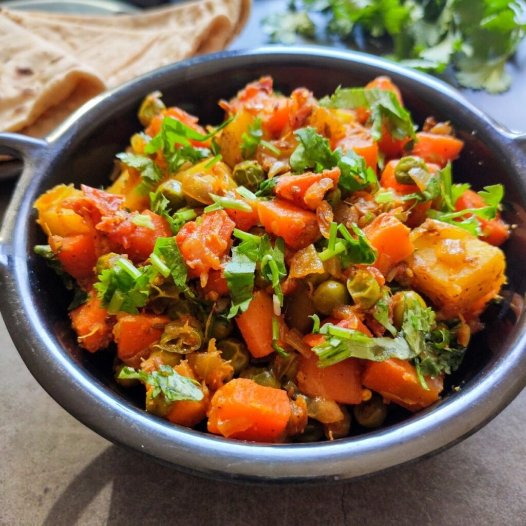 Aloo matar gajar