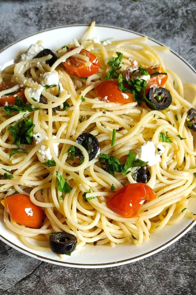 Vegetarian Greek spaghetti 20 minutes refreshing pasta recipe