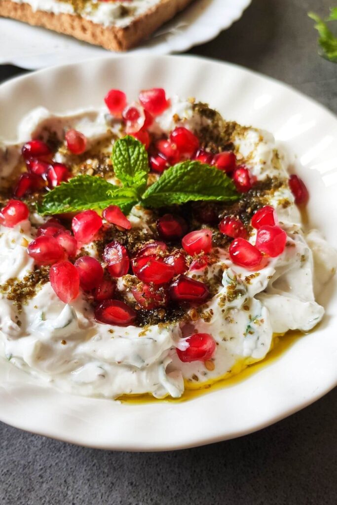 Labneh dip with za'atar A quick & easy Middle Eastern dip