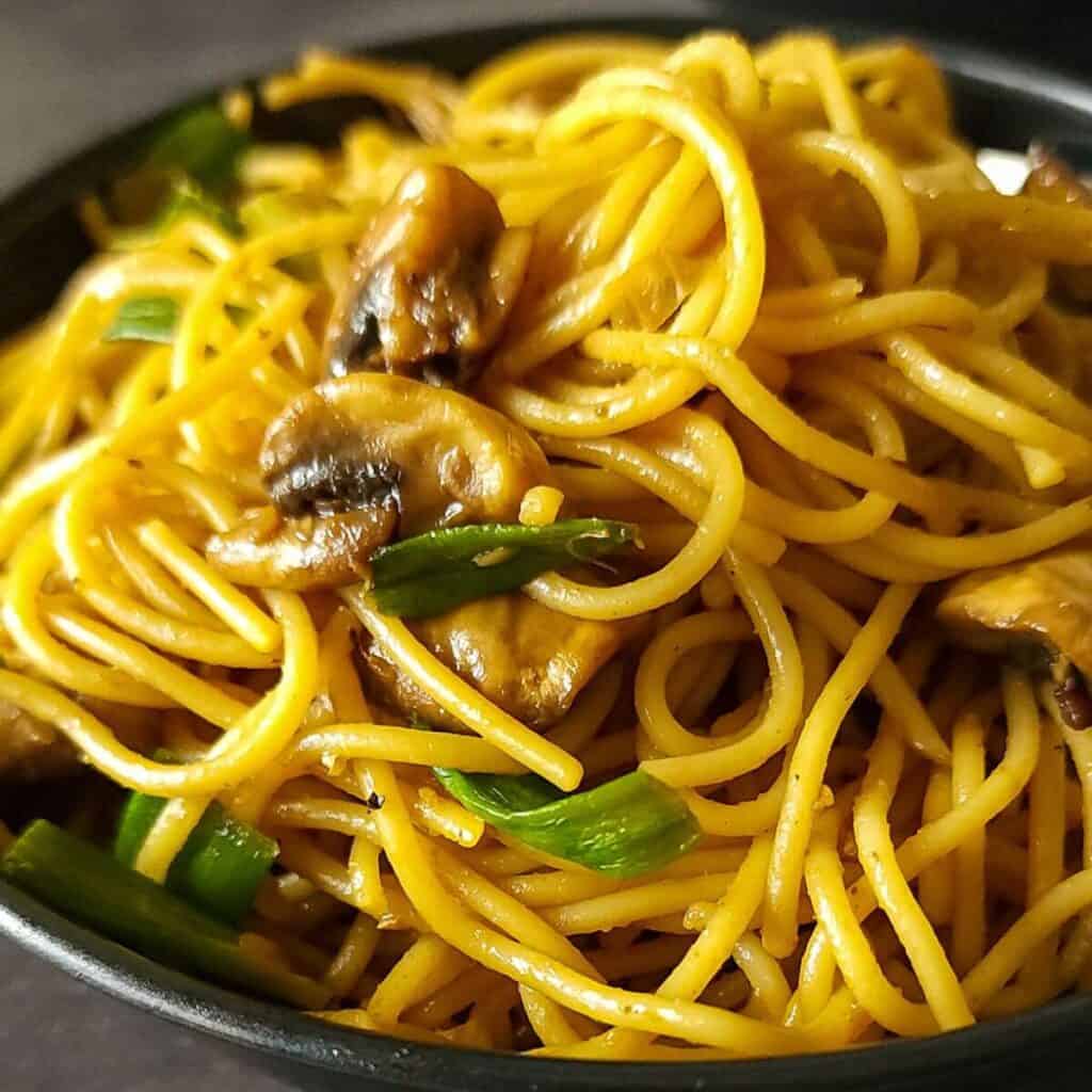 Mushroom noodles Quick & Easy Asian style noodles