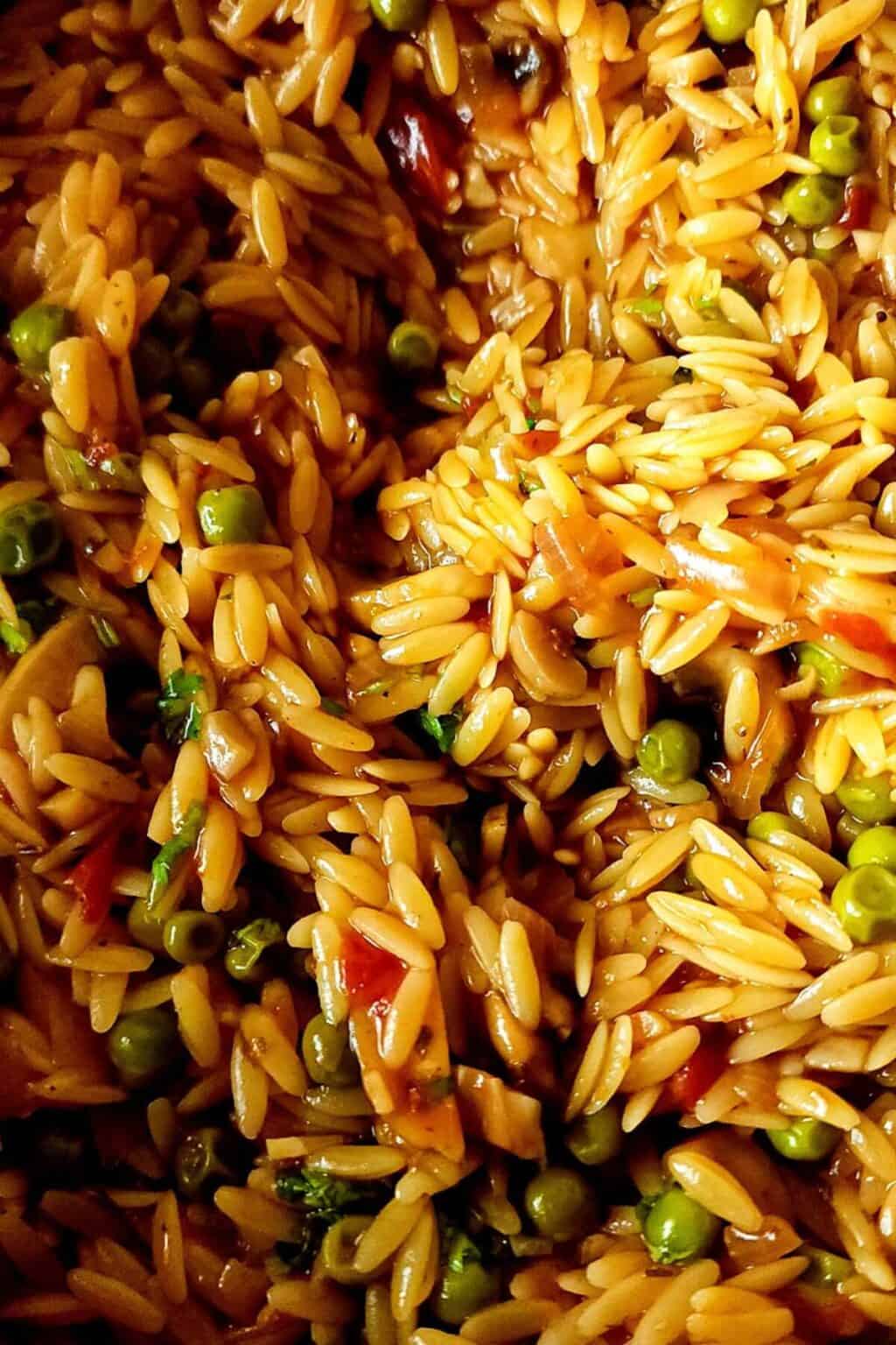 Vegan mushroom orzo with green peas Greenbowl2soul