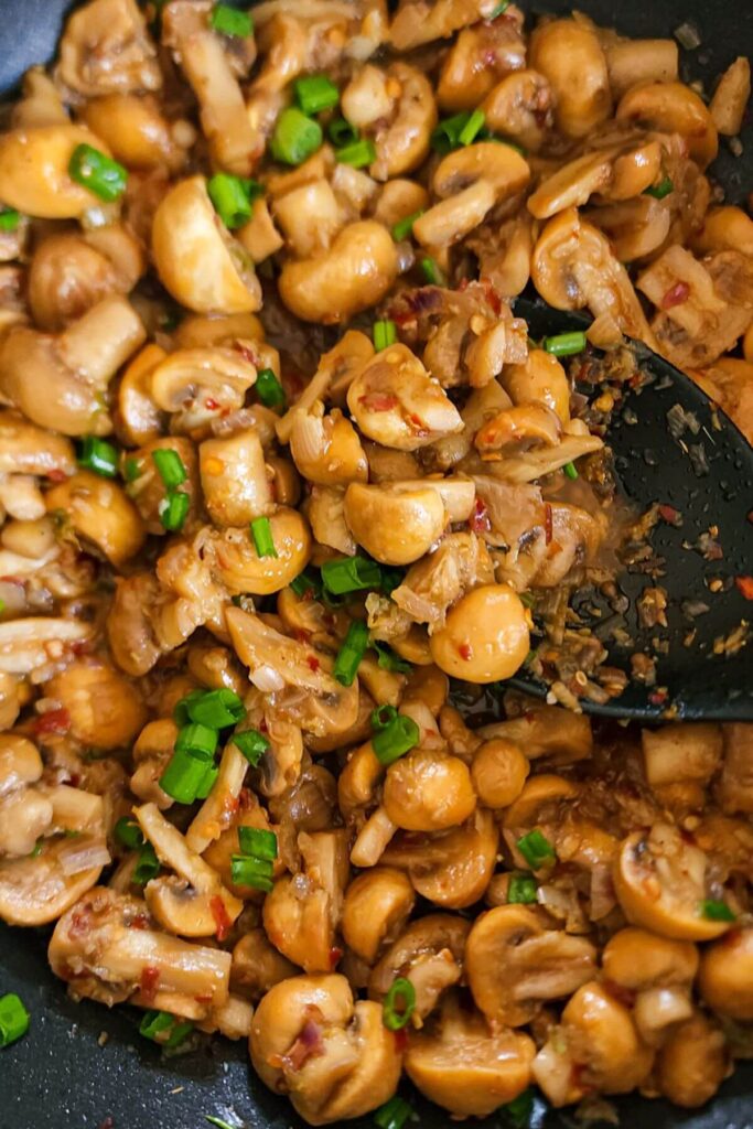 Spicy garlic mushrooms