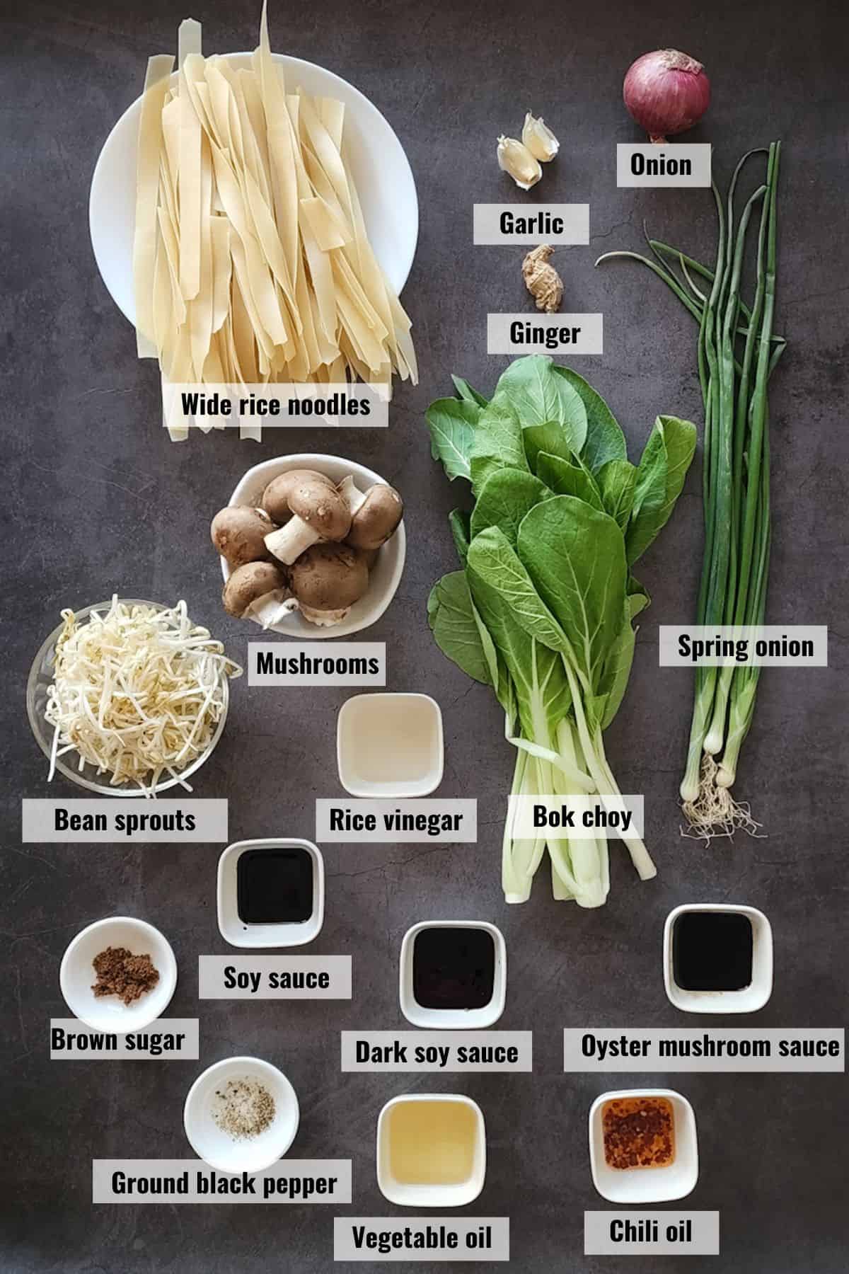 Ingredients required for Chinese flat rice noodles, labeled.