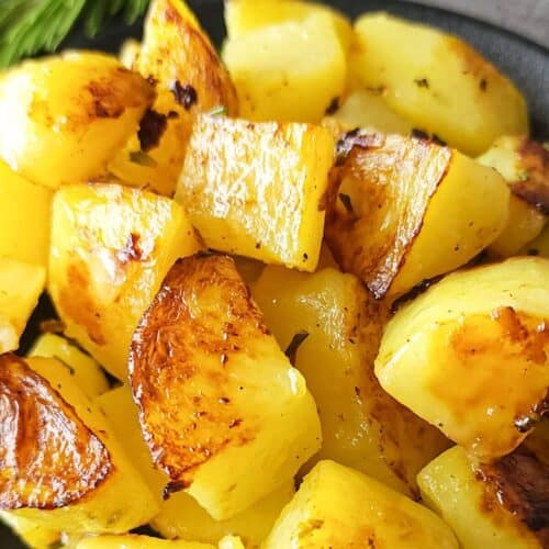 Pan fried potatoes with rosemary and garlic Greenbowl2soul