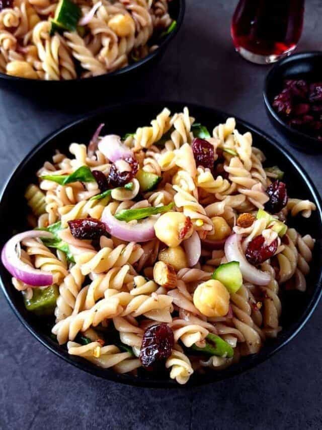 Pasta salad with dried cranberries - Greenbowl2soul