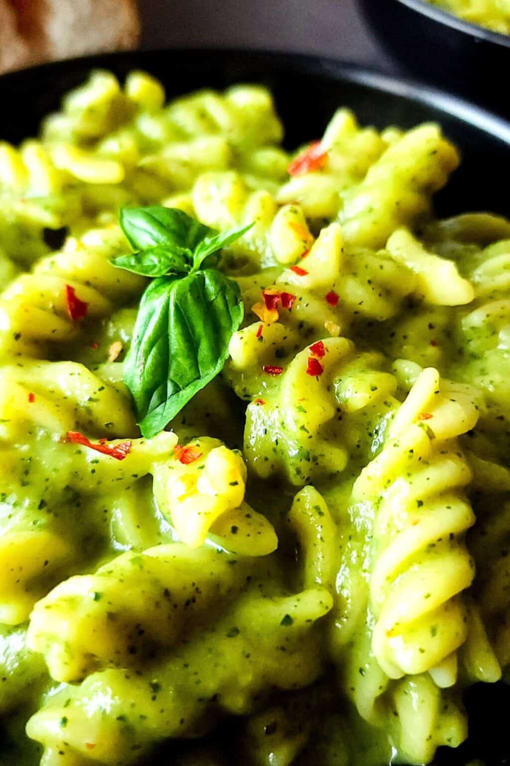 Creamy vegan pasta in zucchini sauce Greenbowl2soul